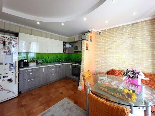 квартира за адресою Зодчих вул., 18