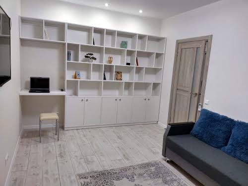 квартира за адресою Щаслива, 7а