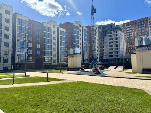 квартира за адресою Остапа Вишні вул., 1