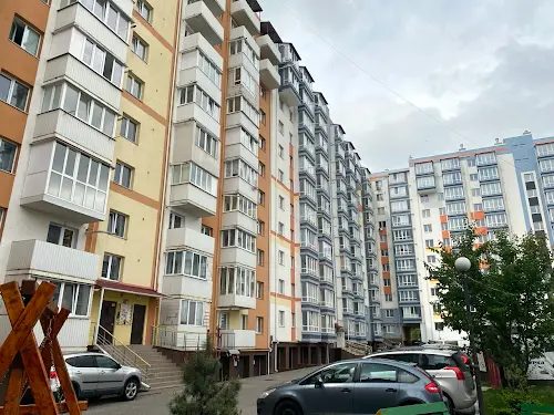 комерційна за адресою Гайдамацька вул. (Марфи Струтинської), 13-Б