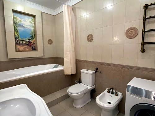 квартира за адресою Драгоманова вул., 5