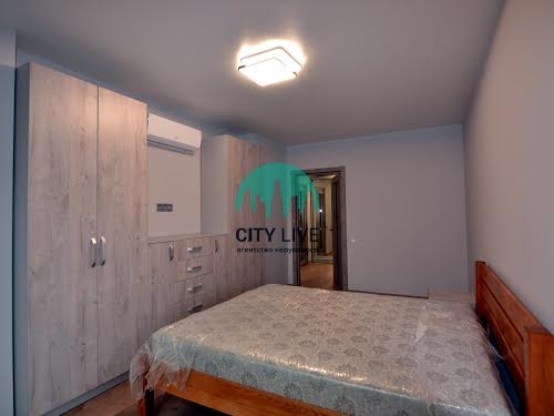квартира за адресою Флотська вул., 10б