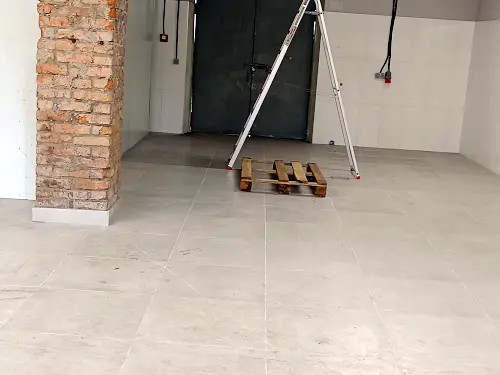 комерційна за адресою 5-та Пересипська вул., 12