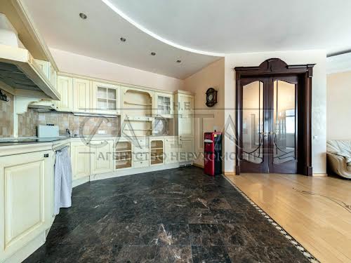 квартира за адресою Старонаводницька вул., 6Б