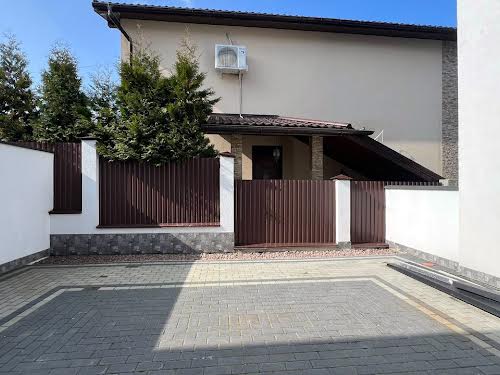 будинок за адресою Озерна, 8В