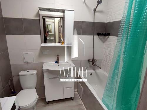 квартира за адресою Олени теліги, 15