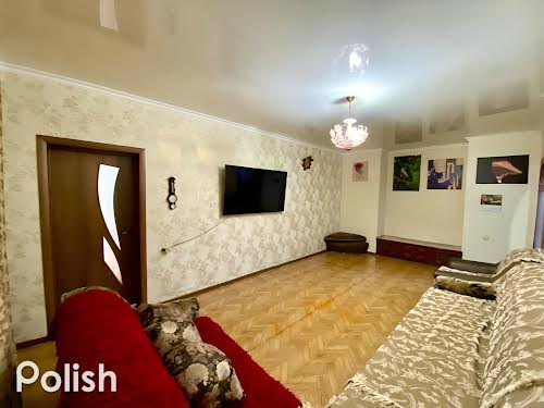 квартира за адресою Бажова вул., 8