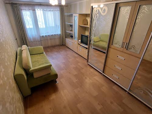 квартира за адресою Космонавтів вул., 146б