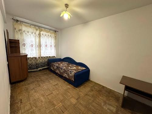 квартира за адресою Михайла Максимовича вул., 6