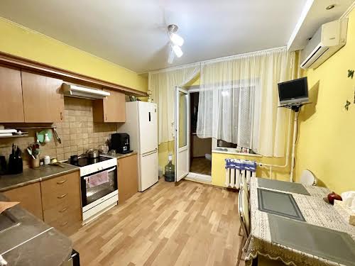 квартира за адресою Драгоманова вул., 8А