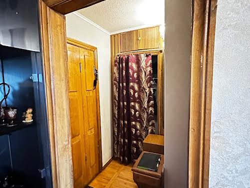 квартира за адресою Космонавтів вул., 8