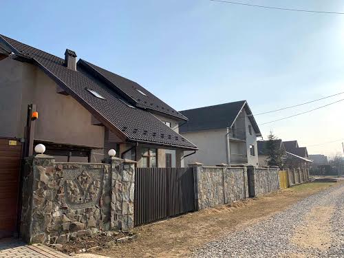 будинок за адресою вул. Романчука, 76