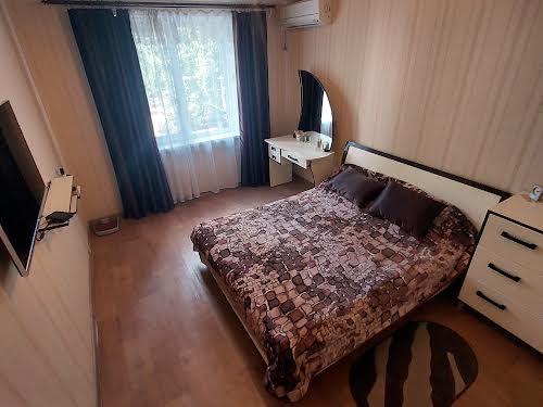 квартира за адресою Космонавтів вул., 146б