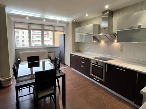 квартира за адресою Академіка Сахарова вул., 36