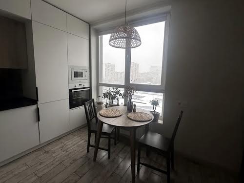 квартира за адресою Европейского союза, 41