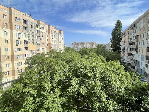 квартира за адресою Ільфа та Петрова вул., 57