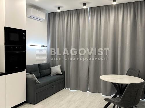 квартира за адресою Предславинська вул., 44