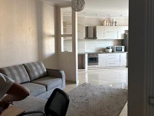 квартира за адресою Середньофонтанська вул., 19в