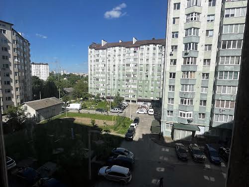 квартира за адресою Федьковича вул., 114