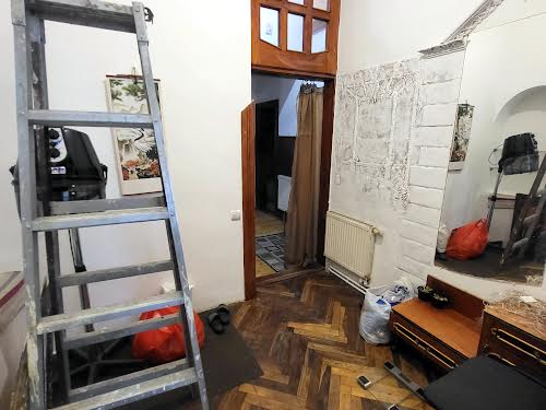 коммерческая по адресу Шептицких ул., 41
