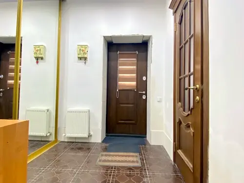 будинок за адресою Олексія Вадатурського вул. (Маршала Малиновського)