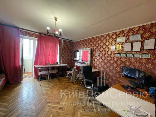 квартира за адресою Незалежності бульв. (50 років Жовтня), 6