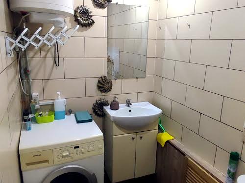 комерційна за адресою Олени Теліги вул., 23А