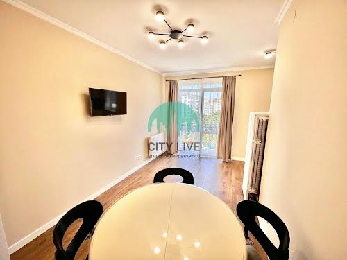 квартира за адресою Пасічна вул., 15, 15а, 15б