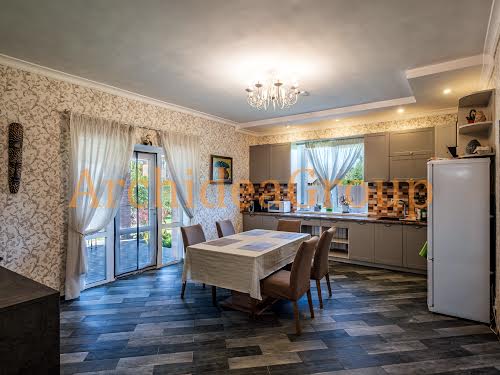 дом по адресу Лесі Українки, 37