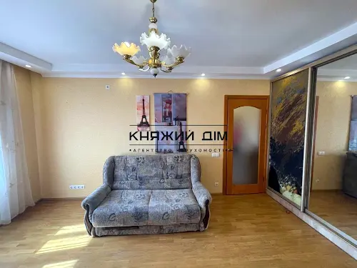 квартира по адресу Александра Мишуги ул., 11
