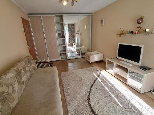 квартира за адресою Павла Тичини вул., 18