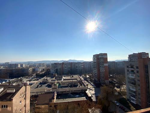 квартира за адресою Гетьмана Івана Мазепи вул. (Топольна), 13в