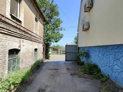 комерційна за адресою Щепкіна вул., 2