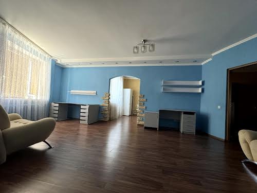 квартира за адресою Анни Ахматової вул., 47