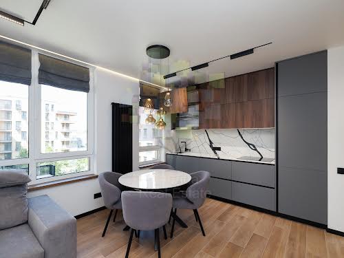 квартира за адресою Салютна вул., 2к16