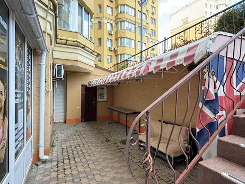 комерційна за адресою Миру вул., 36