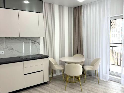 квартира за адресою Краснова вул., 3