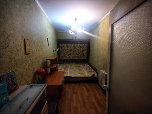 квартира за адресою Разумовского, 26