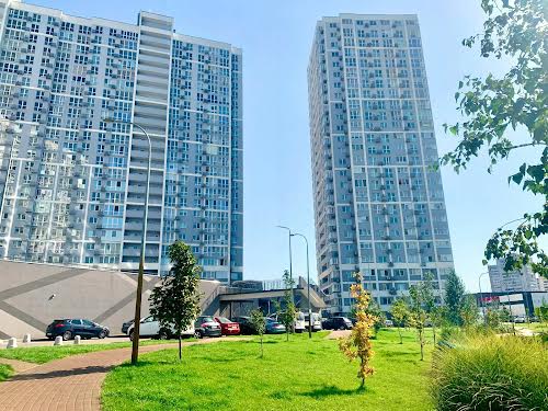 квартира за адресою Ревуцького вул., 40-В