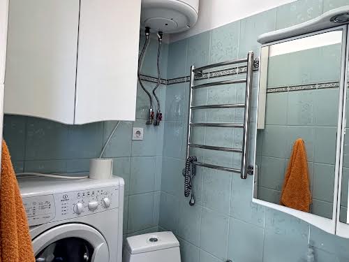 квартира за адресою Зустрічна, 10