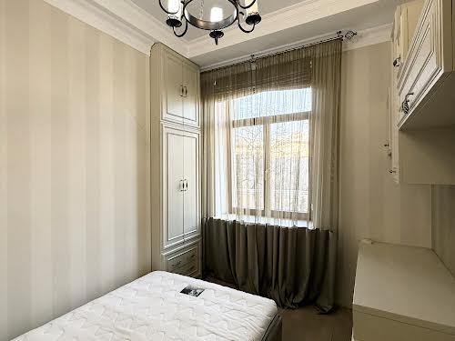 квартира за адресою Військовий узвіз, 1