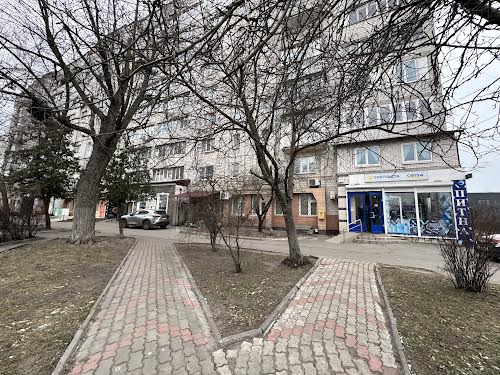 комерційна за адресою Білогородська вул., 21
