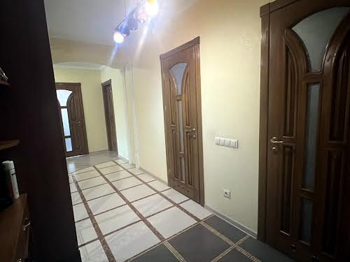 квартира за адресою пр. Миру, 84/2а