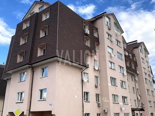 комерційна за адресою Яблунева вул., 8