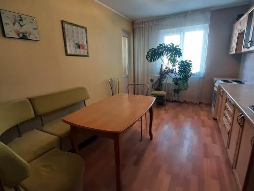 квартира за адресою Милославська вул., 45
