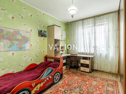 квартира за адресою Анни Ахматової вул., 16-В