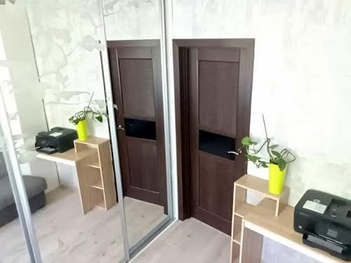 квартира за адресою Сухомлинського вул., 12