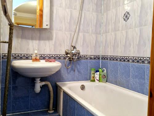 квартира за адресою Академіка Булаховського вул., 30а