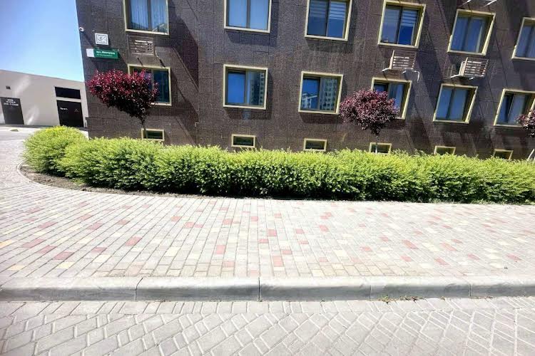 1836618136879821